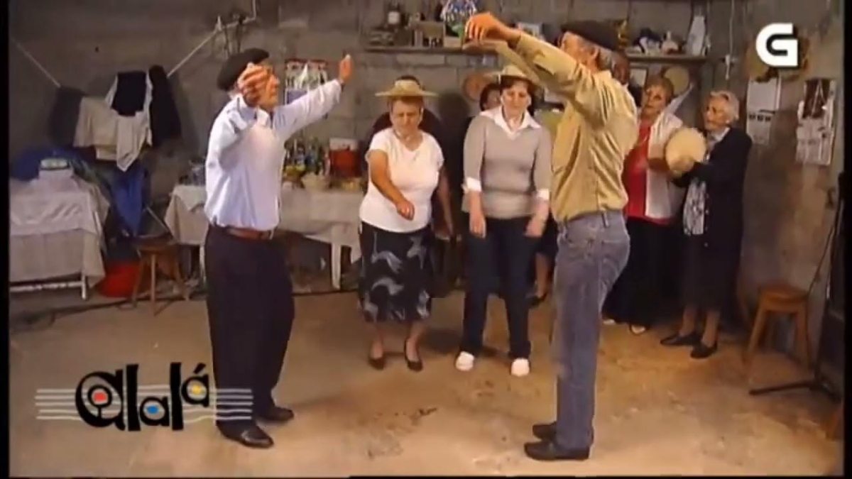 Muiñeira Vella ou Ribeirana de Limiñoa, Ponteceso - Pandereteiras e danzantes de Limiñoa